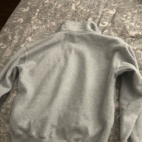 Great condition, very cozy TNA quarter zip. So great for the cold air✨ - Picture 2 of 2